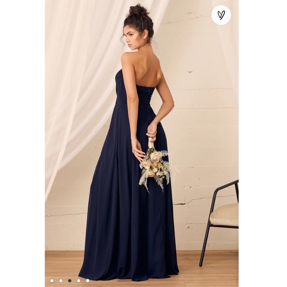 ❄️NWOT Lulu’s navy maxi dress size small - Picture 3 of 4
